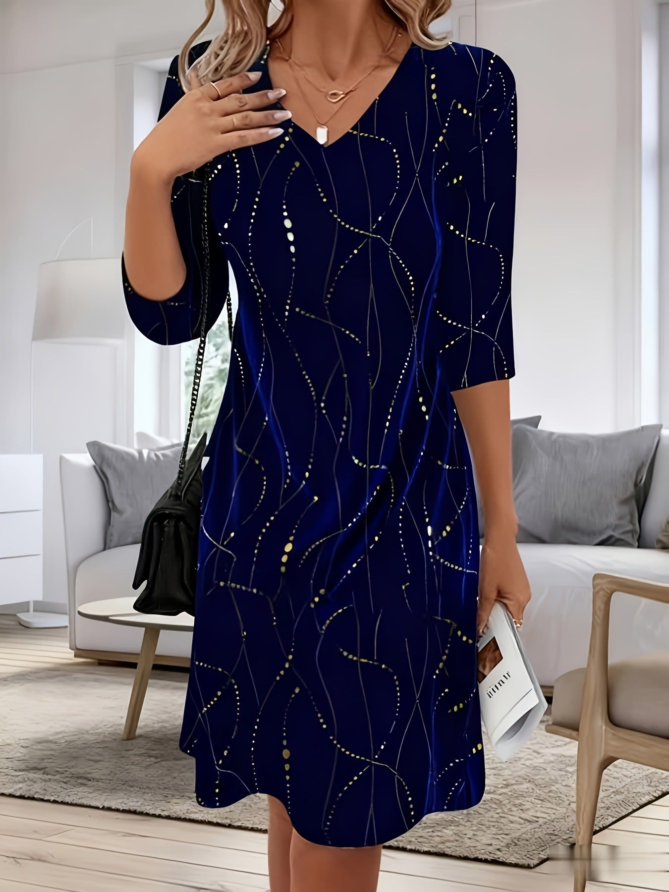 Womens Printed V-Neck Mid-Sleeve Dress