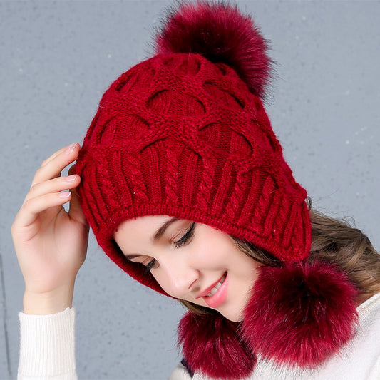 Ladies Hat With Three Hair Balls With Back Opening