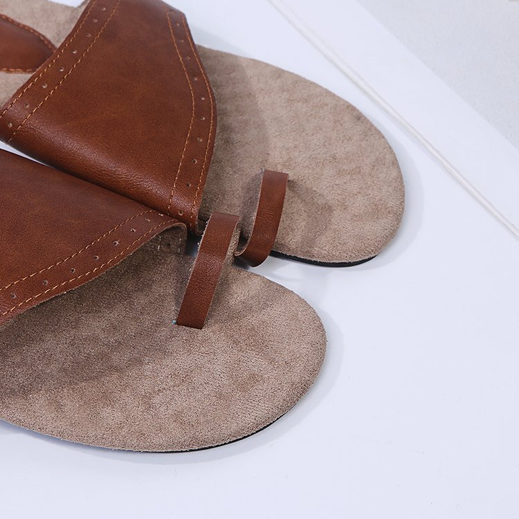 Toe Covering Retro Flat Bottom Casual Sandals