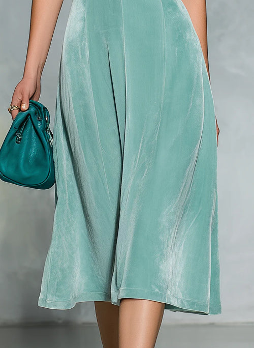 Elegant And Stylish Sleeveless Zippered Velvet Midi Dress