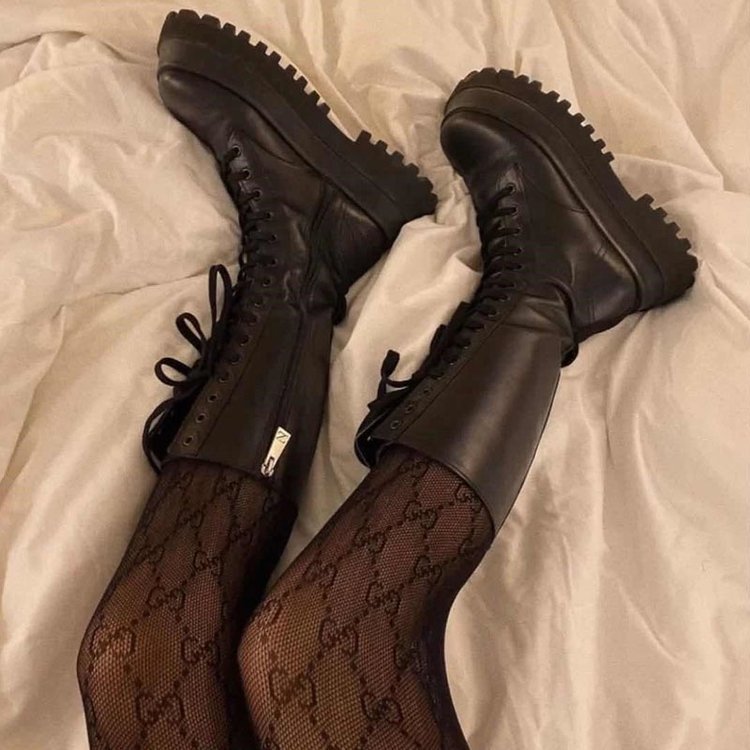 Breathable Platform Lace-up Mid-tube Martin Boots