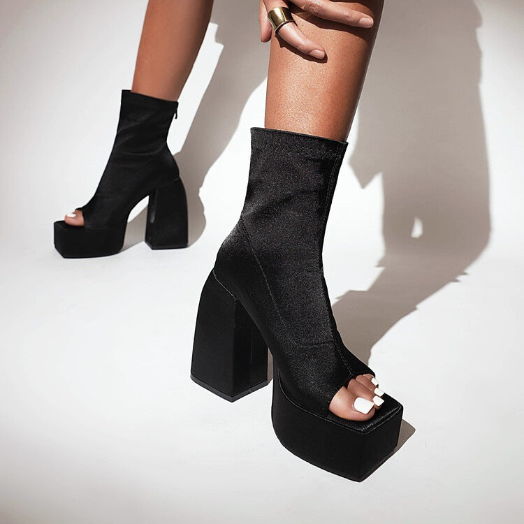 Sardine Super Chunky Heel Women's Ankle Boots