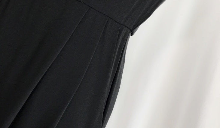 Jumpsuit med udskårne skuldre, halterneck, V-hals, ensfarvet, vide ben