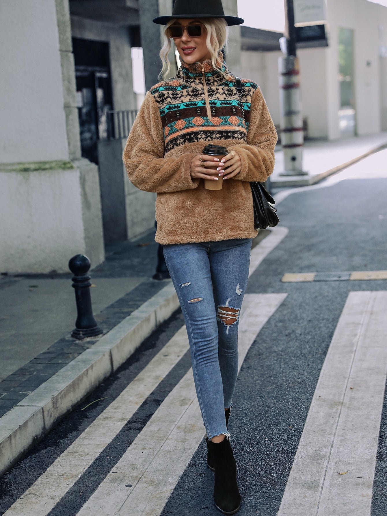 Ladies Loose Pullover Geometric Print Round Neck Plush Sweatshirt