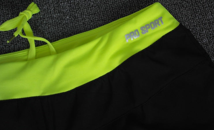 Sports shorts and quick-drying pants