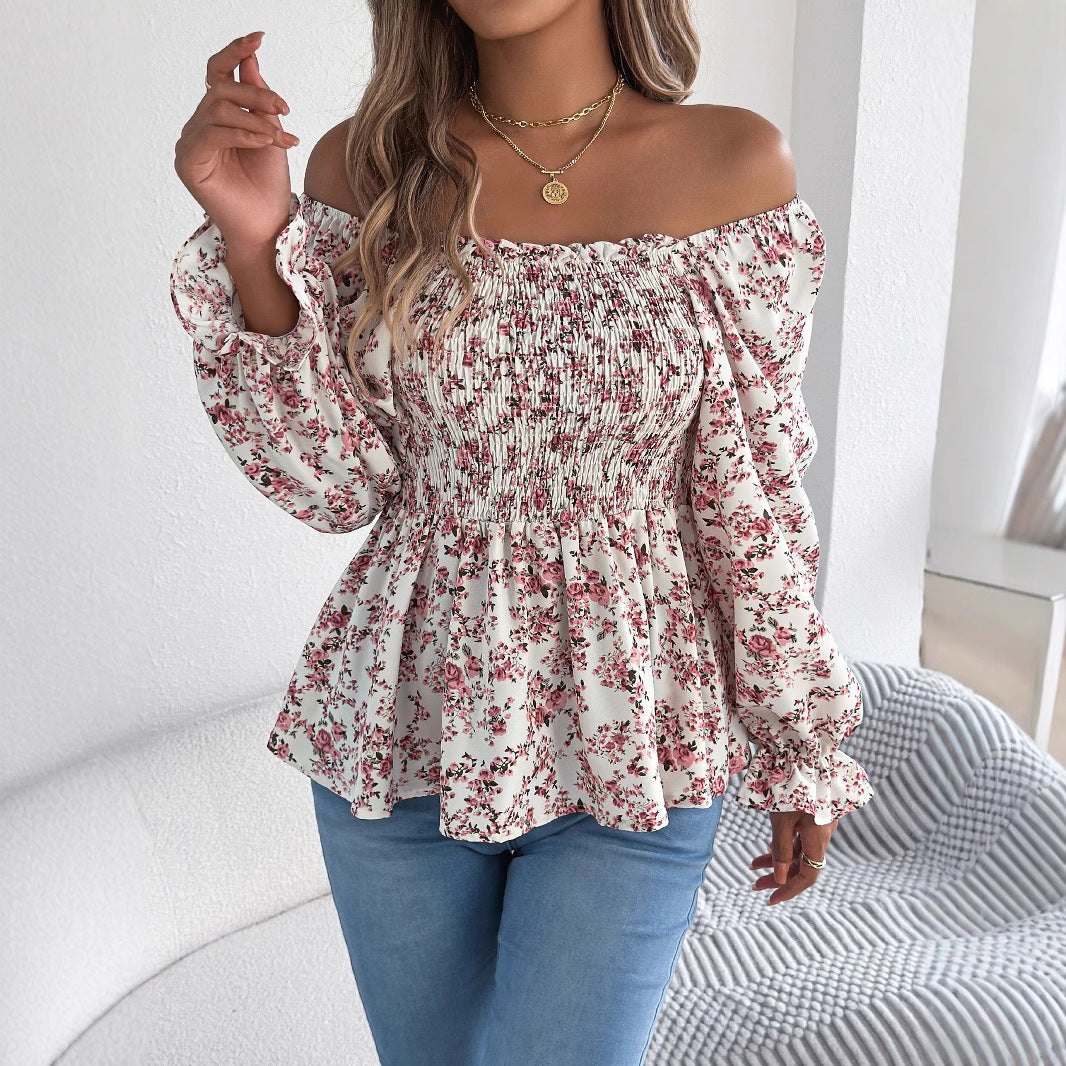 Casual Square-neck Top With Flared Sleeves And A Printed Design