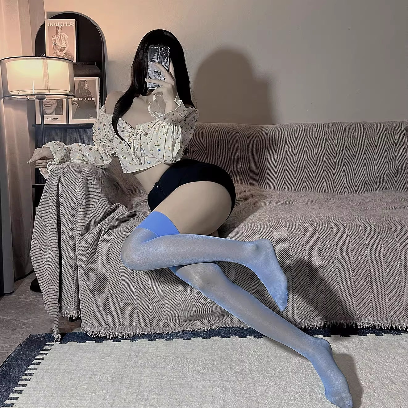 12-denier Shimmering Yarn Wide-cuff Long Stockings