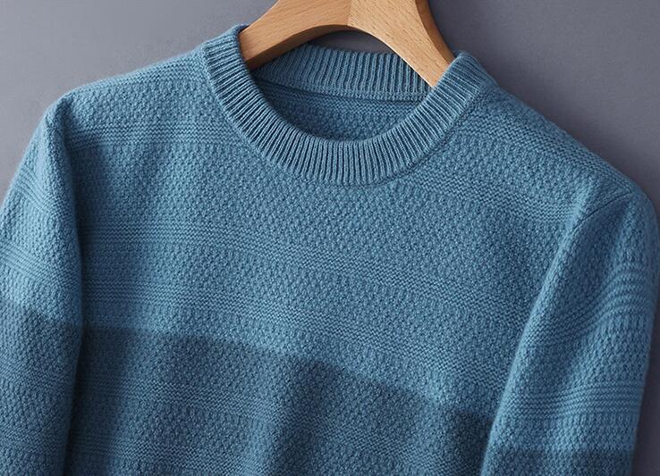 Men's Round Neck Color-blocking Padded Sweater