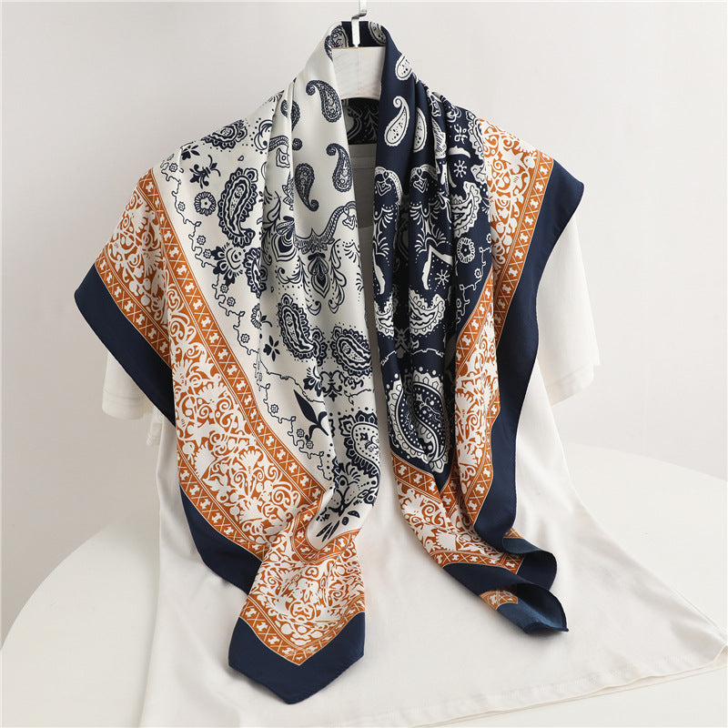 Ladies Fashion Simple Retro Printed Square Scarf