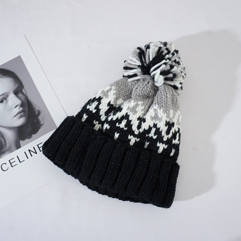 Fashionable Age Reducing Cute Fur Ball Knitted Hat