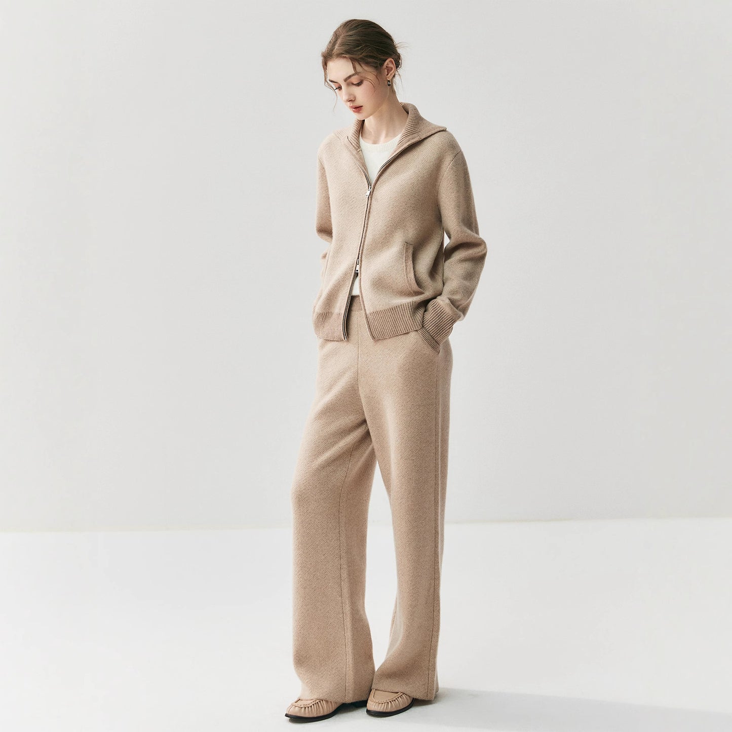 Elegant Zippered Cashmere Cardigan Knit Set
