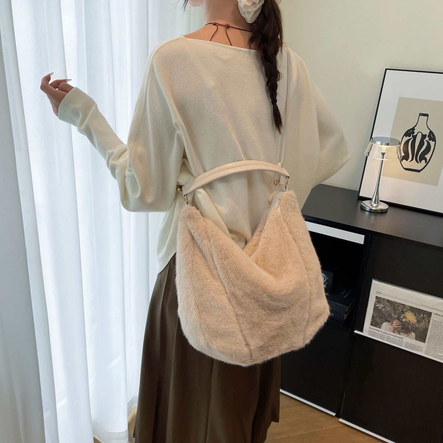 Commuter's All-matching One Shoulder Underarm Fur Bag