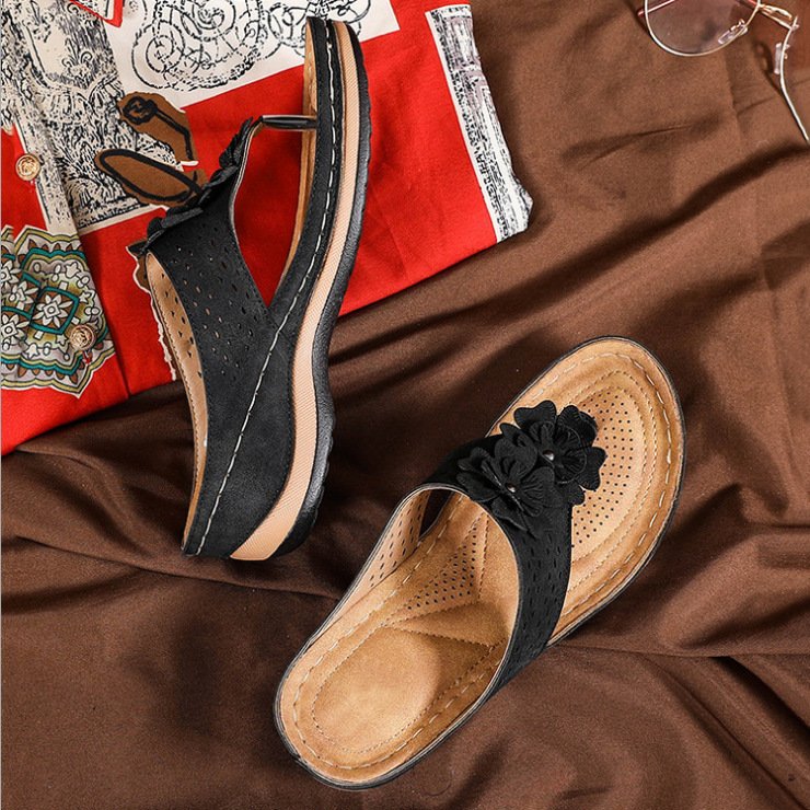 Casual Breathable Round Head Flat Flower Herringbone Sandals