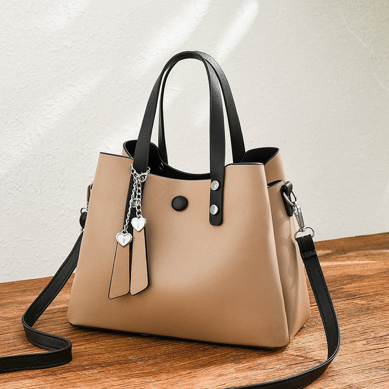 Fashionable versatile messenger bag