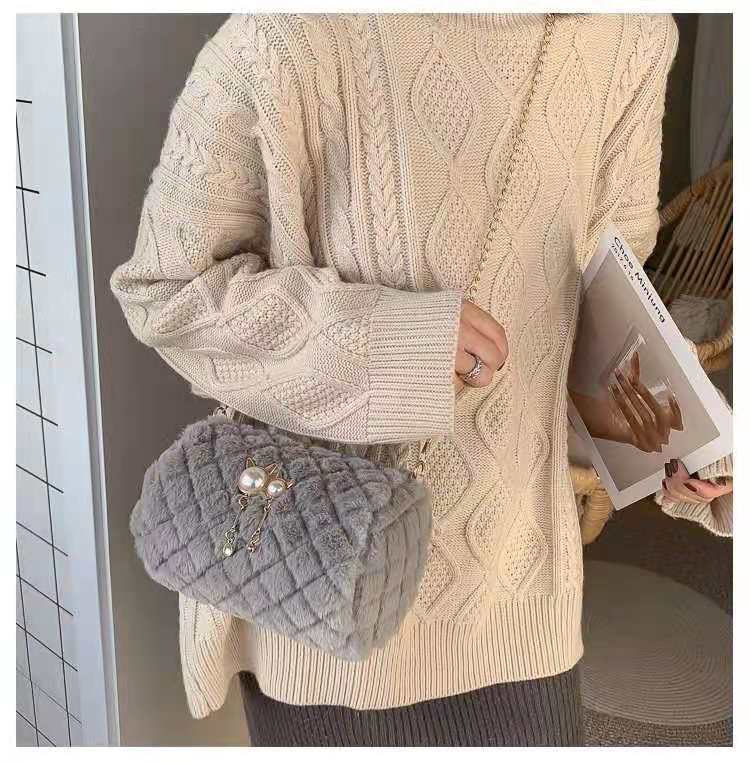 Women's Fashion Diamond Embroidery Thread Shoulder Messenger Bag