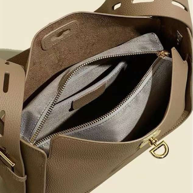 Niche Commuter Design Leather Crossbody Underarm Bag