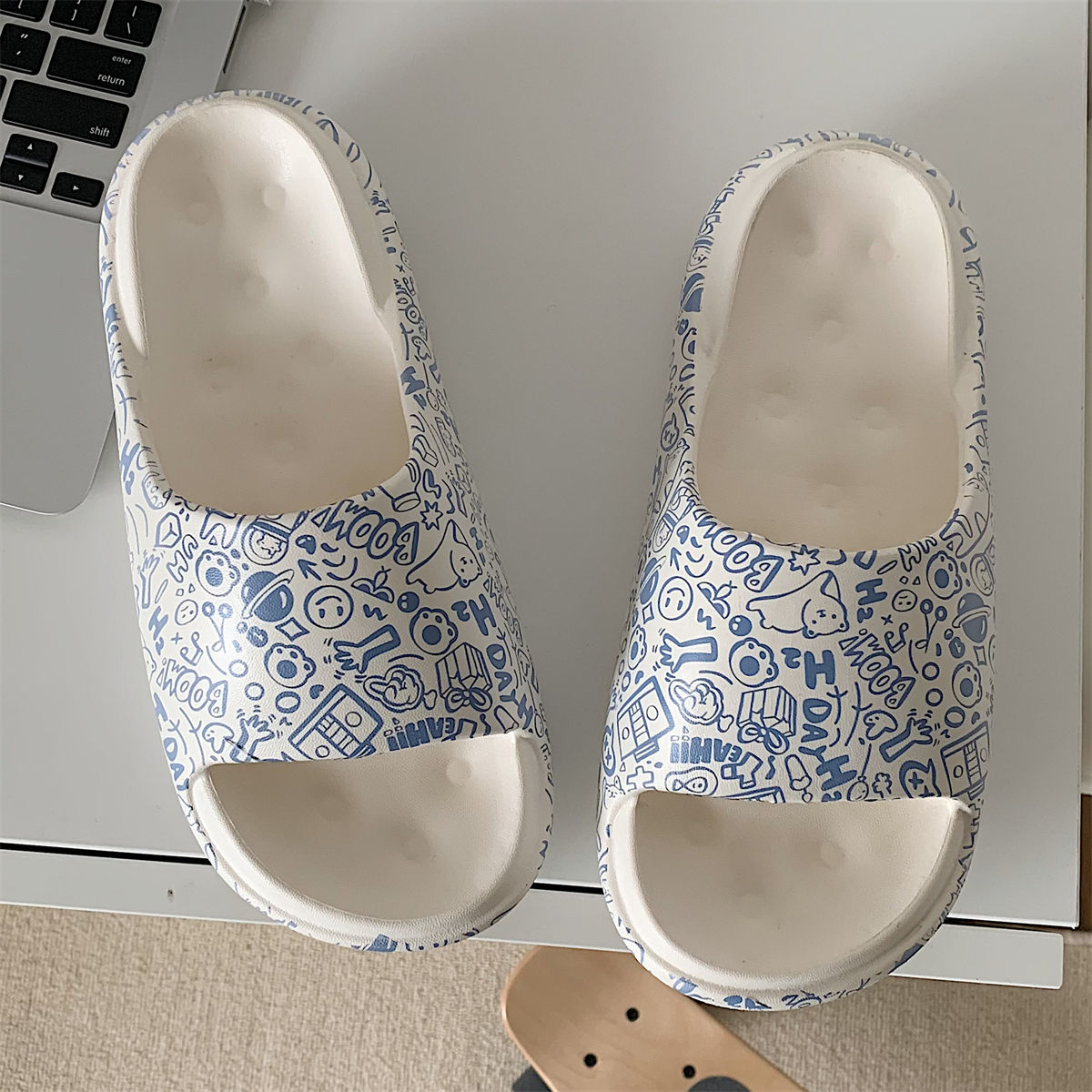 Women's Creative Anti-Slip Thick Sole Graffiti Slippers