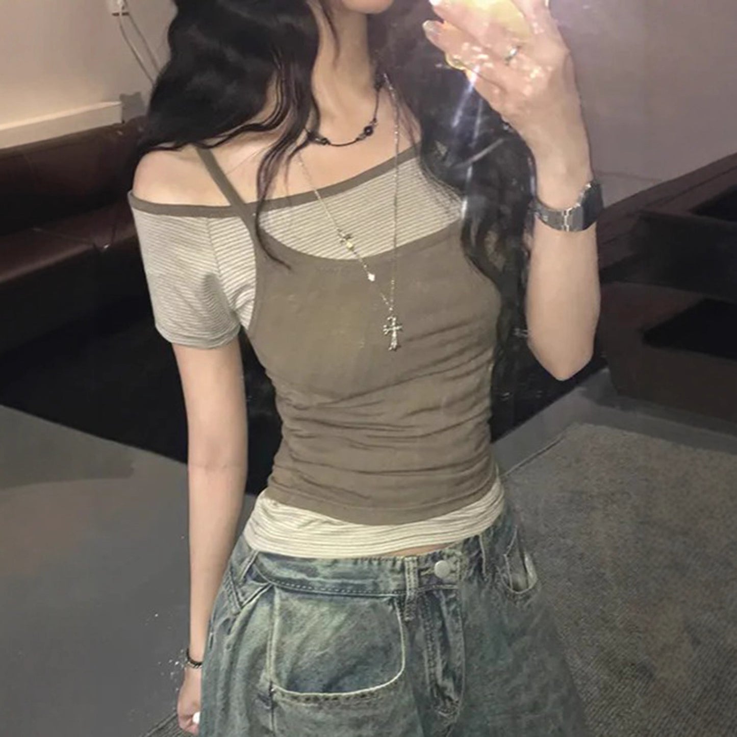 Stylish And Minimalist Womens Short Sleeve Top