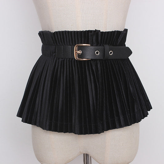 Autumn And Winter New Belt Buckle Design Retro Velvet Pleated Skirt Style