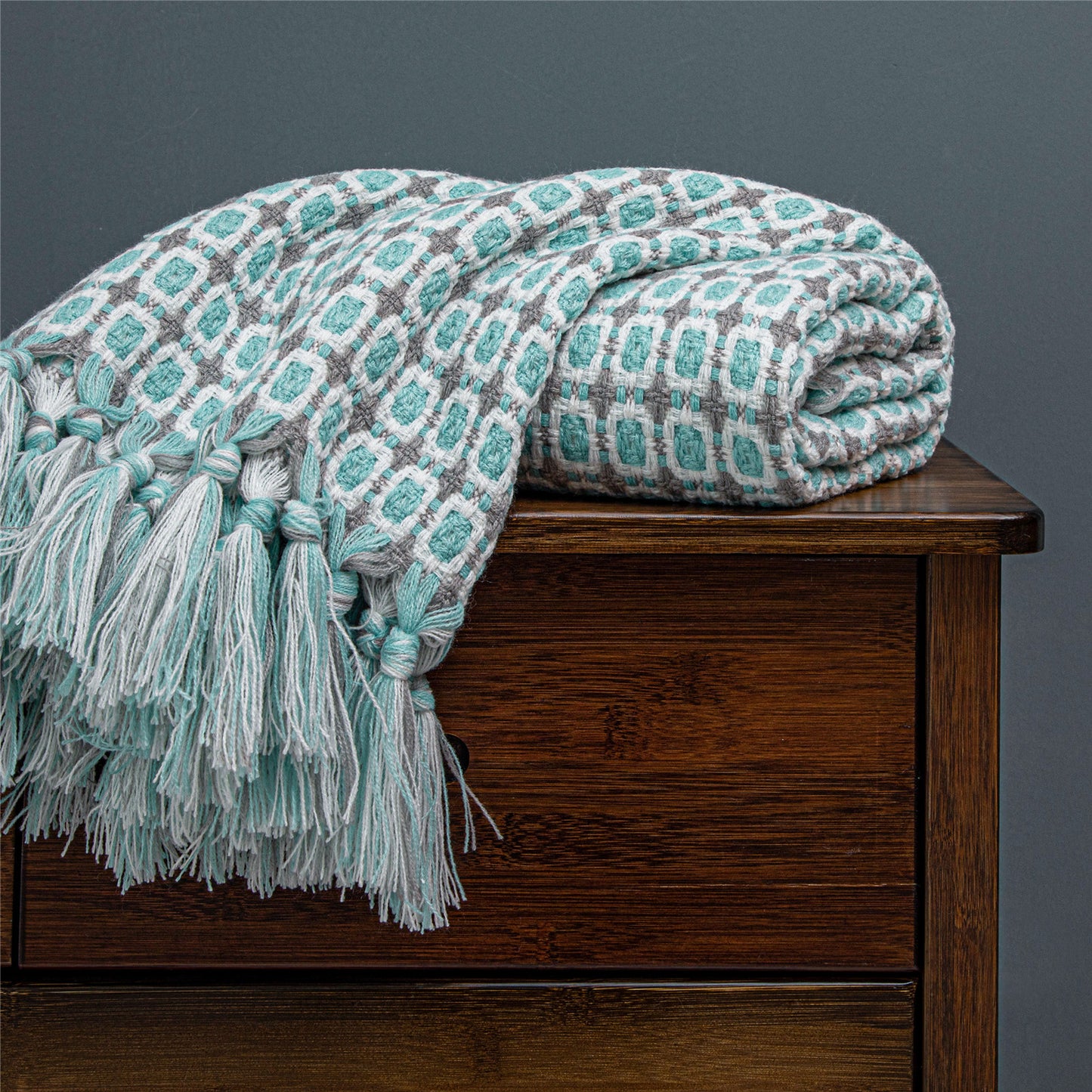 Nordic Pure Color Travel Nap Knitted Sofa Blanket Tassel