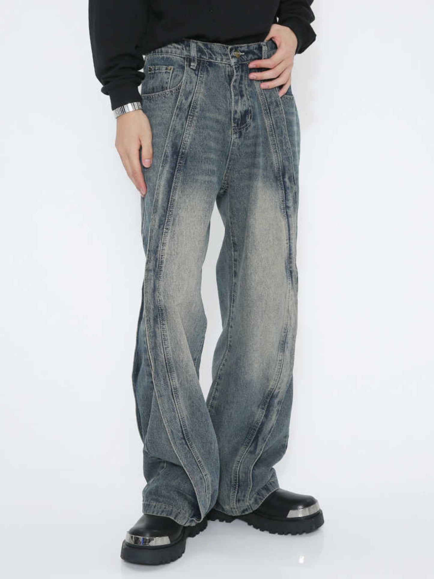Design Inspired Loose Straight Leg Mid Waist Jeans