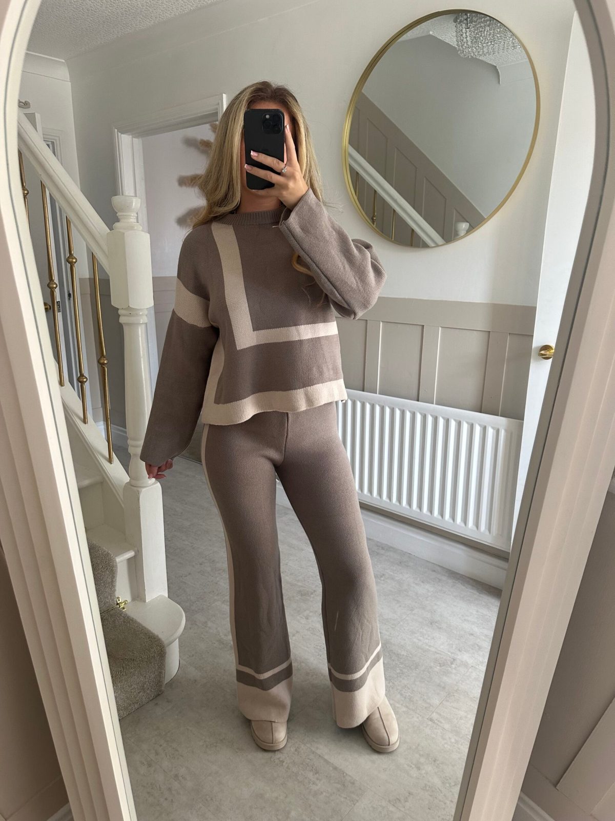 Crew-neck Sweater And Relaxed-fit Casual Pants Set