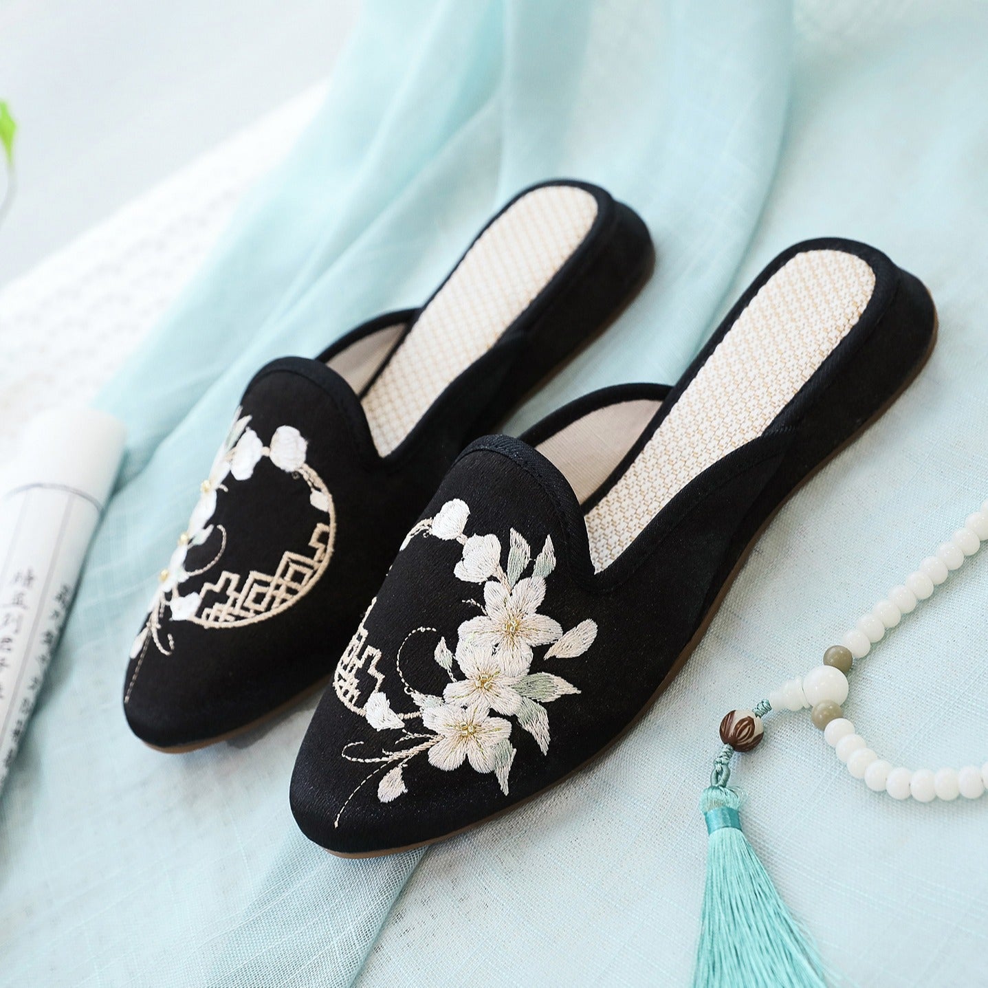 Women's Mercerizing Satin-surface Embroidered Slippers