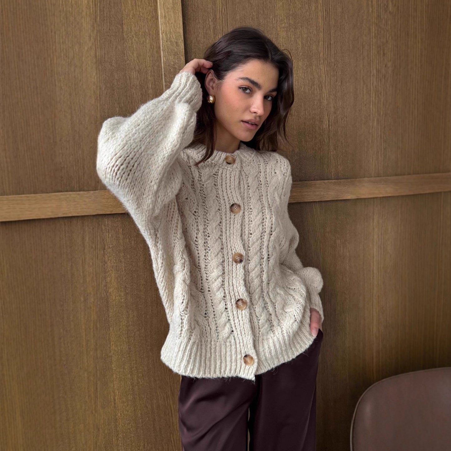 Twist Fashion Round Neck Retro Long Sleeve Sweater For Women