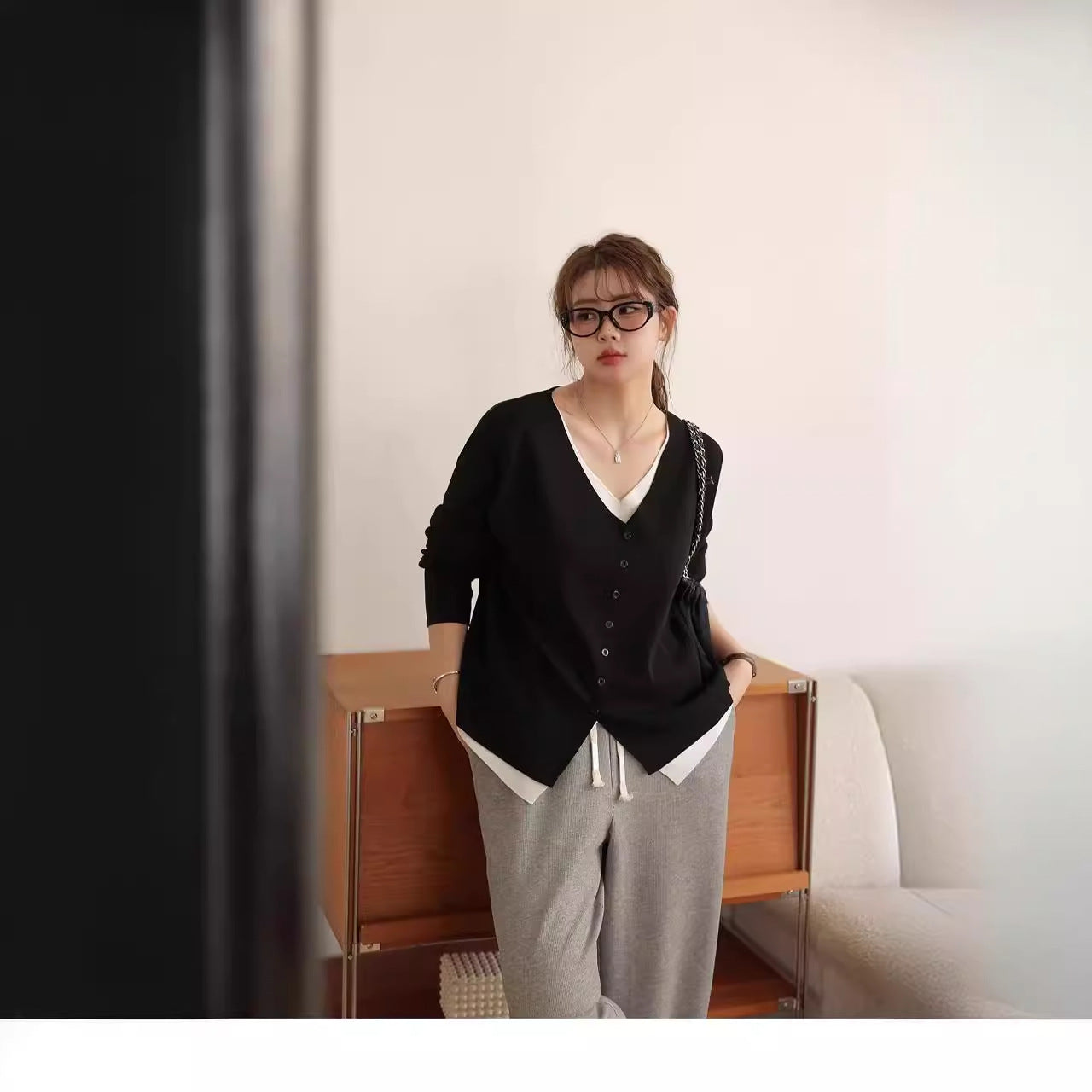 Plus-size V-neck Faux Two-piece Asymmetrical Slant-knit Sweater