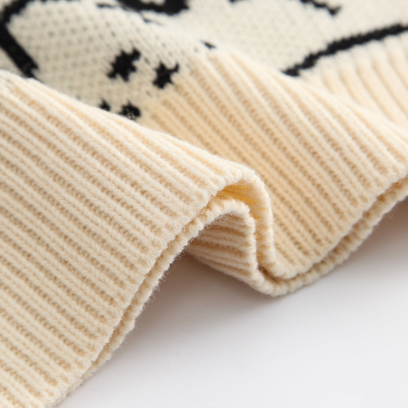Men's And Women's Knitted Pattern Loose Sweater