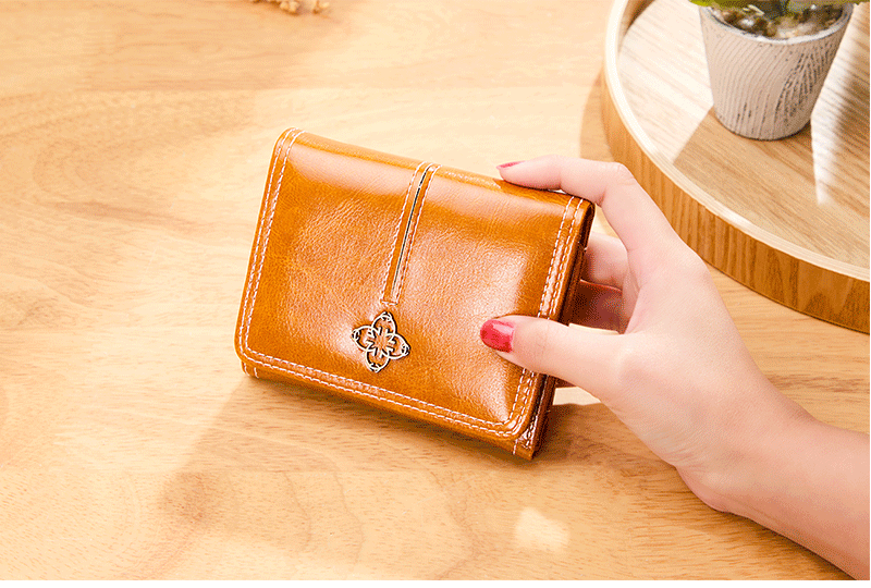 Women's Short Trifold Vintage Wallet