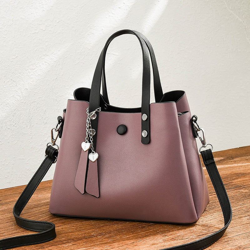 Fashionable versatile messenger bag