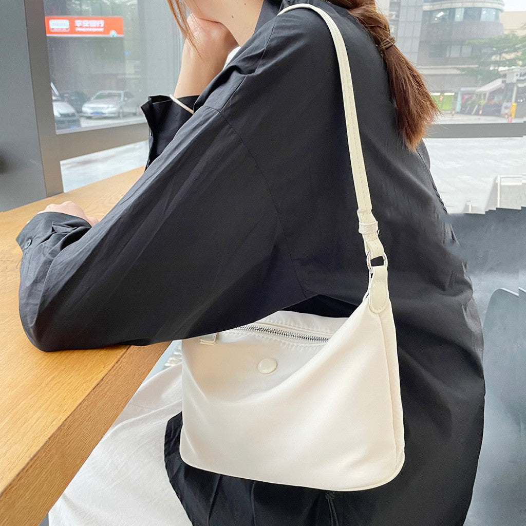 Women's Stylish And Lightweight Waterproof Nylon Shoulder Messenger Bag