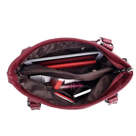 One shoulder bag for middle-aged ladies