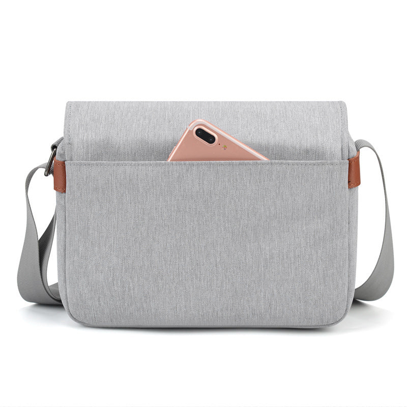 Digital camera shoulder bag
