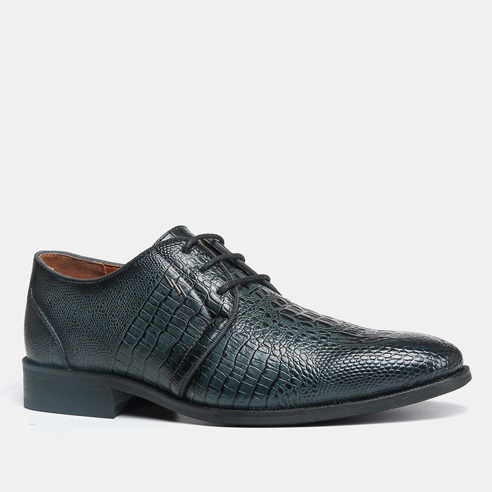 Men's vintage leather shoes with pattern