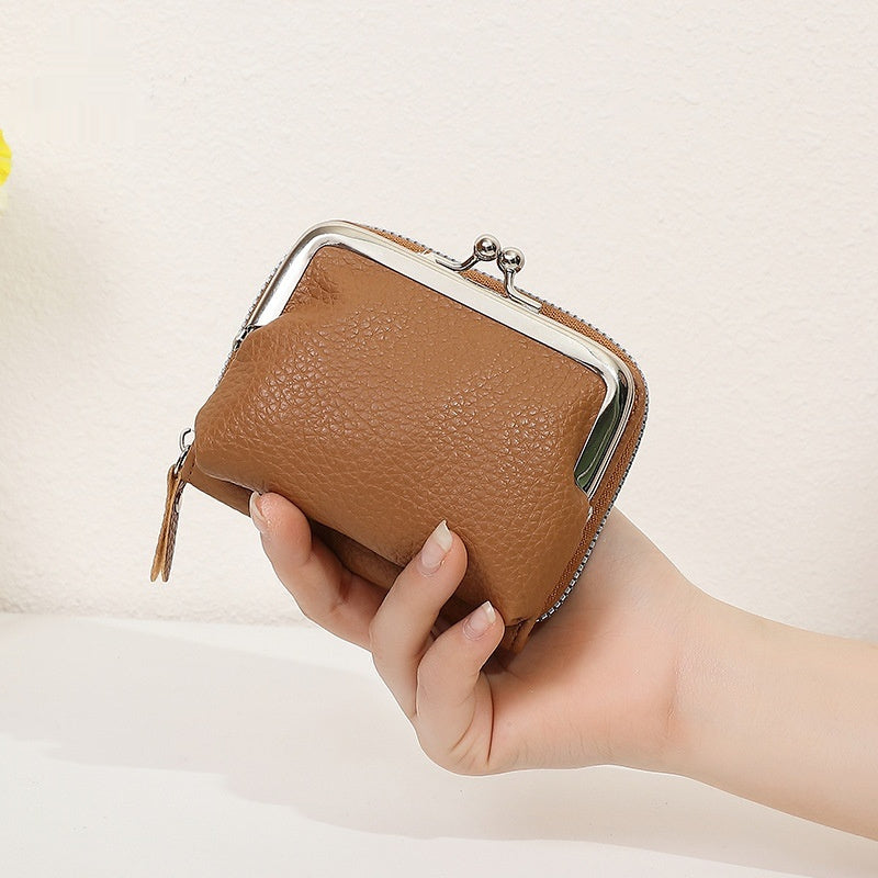 Lychee-patterned Short Accordion-style Large-capacity Clip Bag