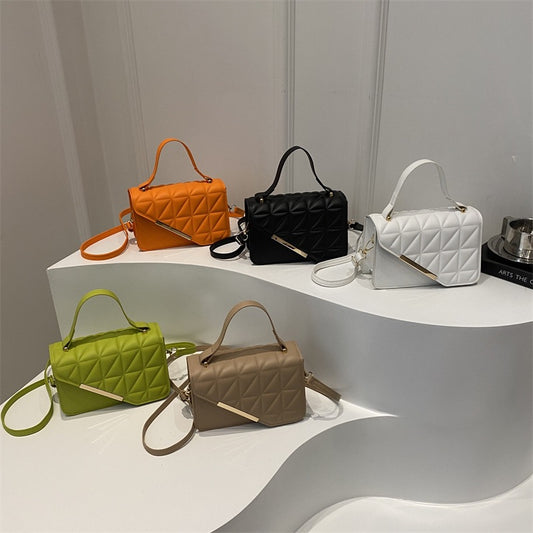 Simple Fashion Solid Color Diamond Indentation Handbag