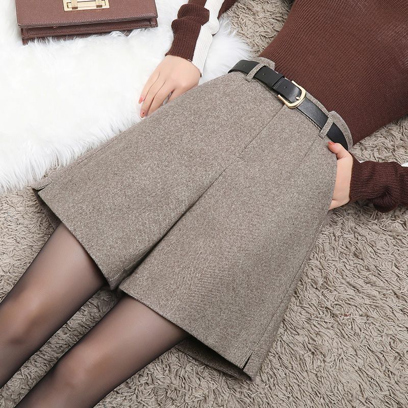 line High-waisted Wide-leg Padded Outerwear Bottoming Capri Pants Woolen Shorts
