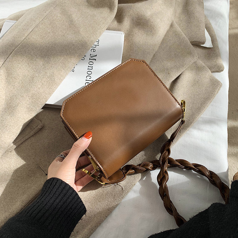 Autumn and winter new trendy fashion retro all-match small square bag