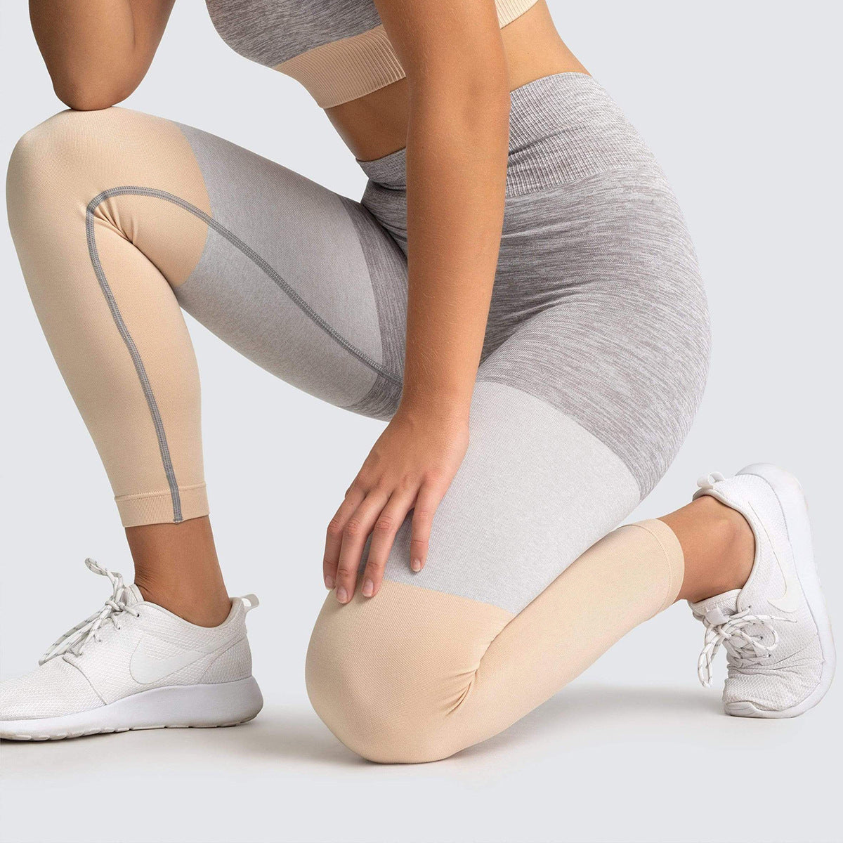 Contrast stitching fitness pants