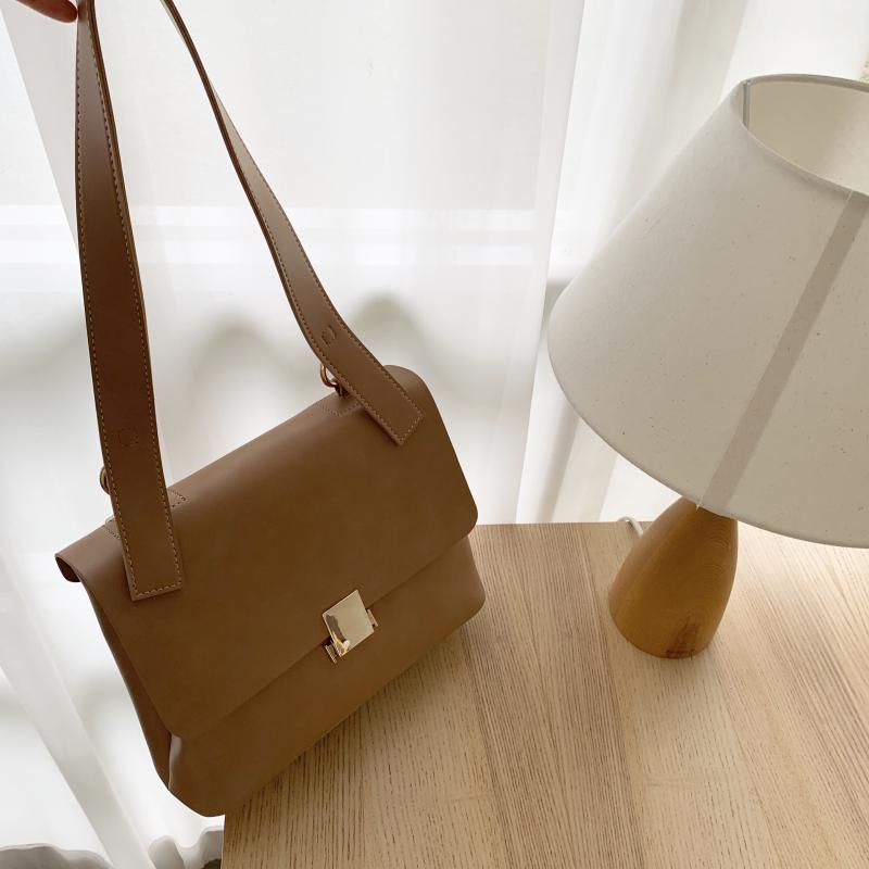 Retro shoulder bag