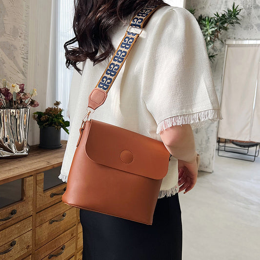 Retro Fashion PU Messenger Temperament Western Style Shoulder Bag