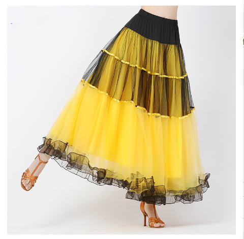 Women's Minimalist Color Blocked Mesh Skirt With Large Swing