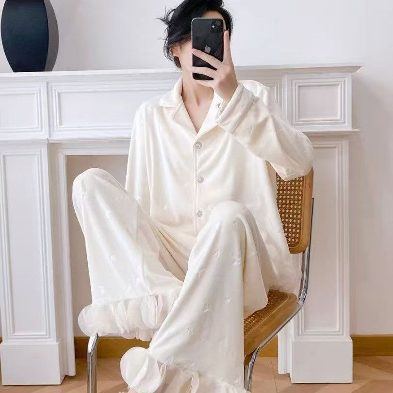 Thickened, Heat-retaining French-style Butterfly-embossed Loungewear Set For Both Indoor And Outdoor Wear