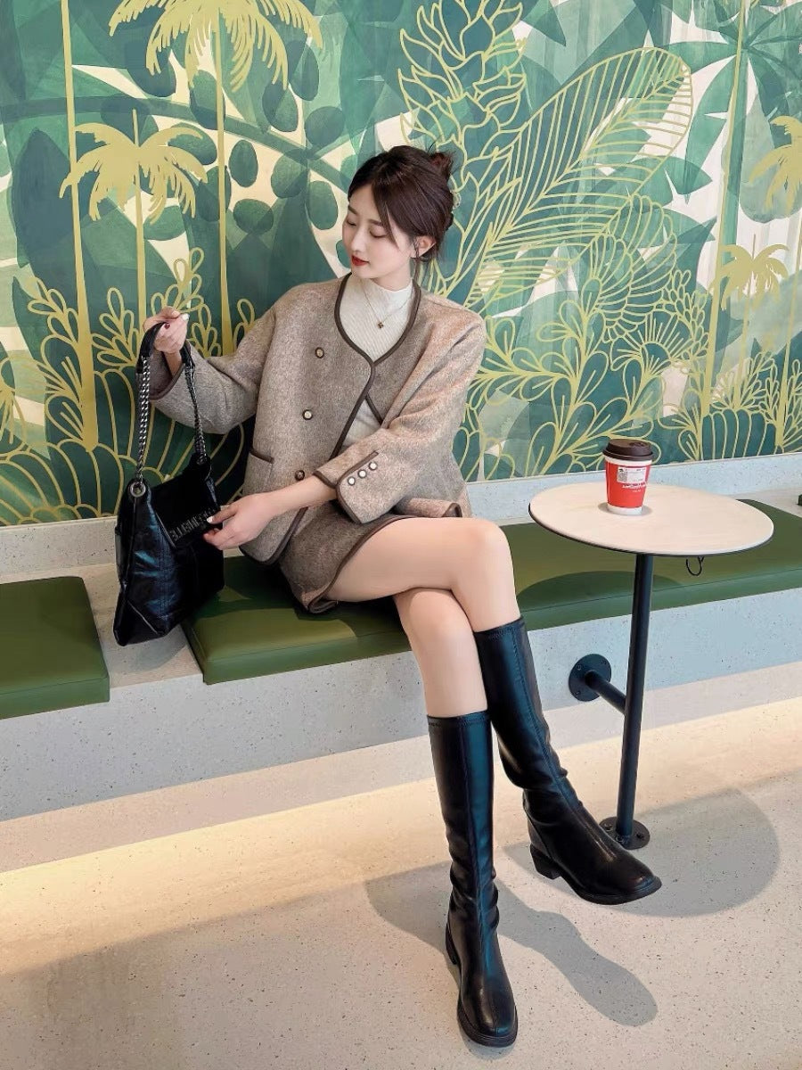 Petite Women's Outfit In A Full Set Of Brown Dresses