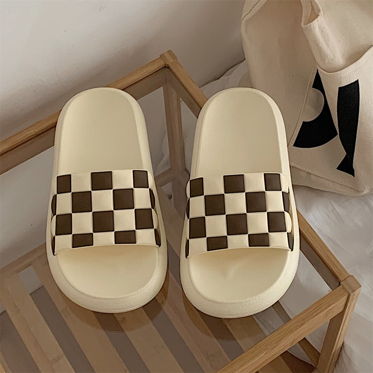 Non-slip Outer Wear Soft Bottom Checkerboard Sandals