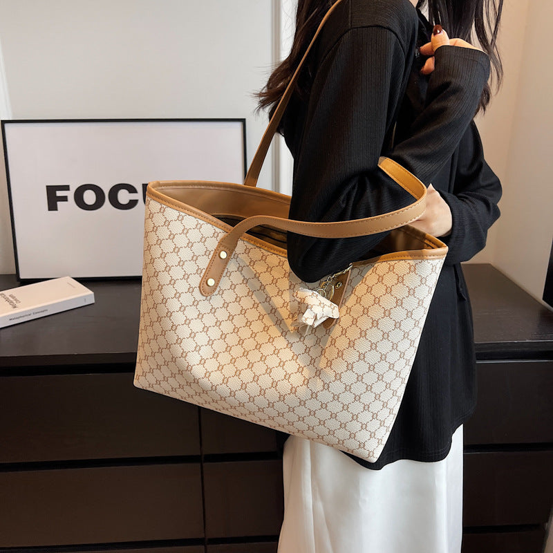 High Sense Western Style All-matching Hand-carrying Bag