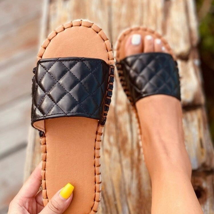 Wear Flat Slippers Outside The Stitching