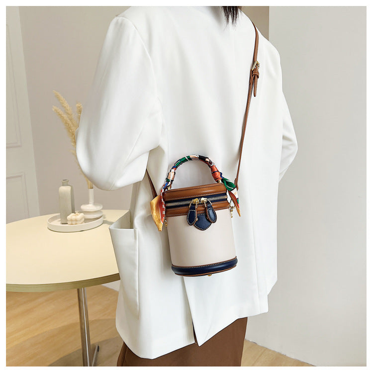 Special-interest Design Cylinder Portable Messenger Bag